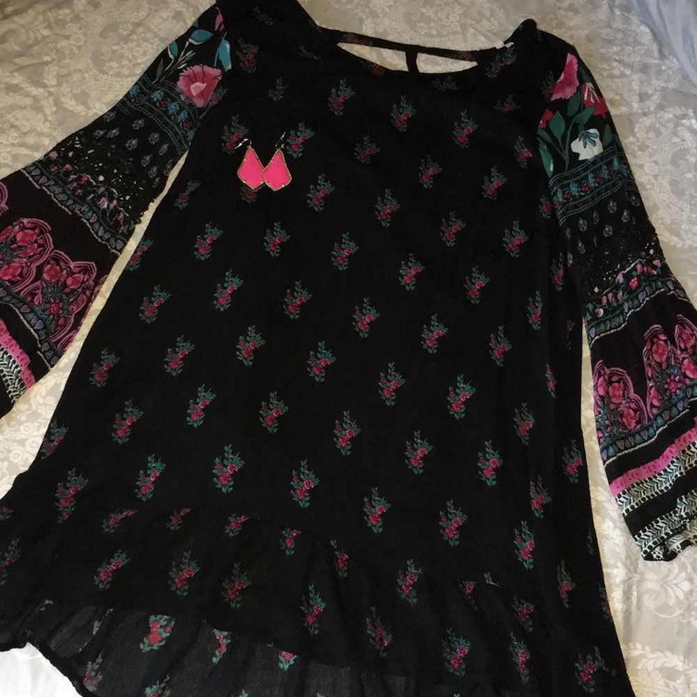 Floral Bell Sleeved Mini Dress